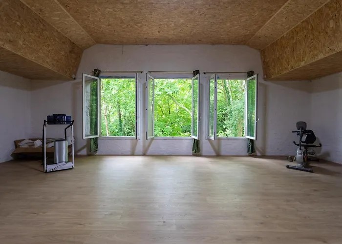 Cholena - Domaine Helaku, Feriehus *